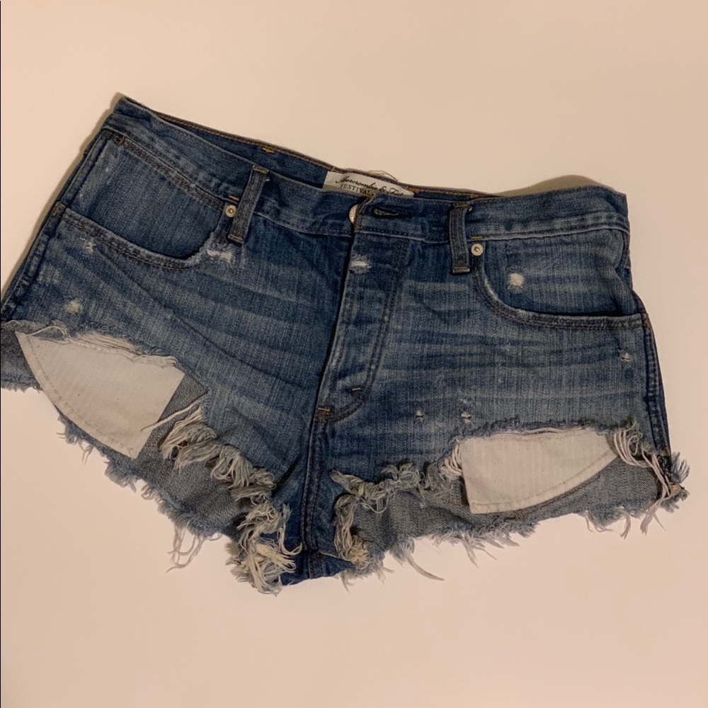 Abercrombie & Fitch high rise shorts